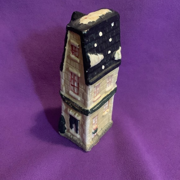 Vintage ceramic mini hotel - Picture 3 of 4